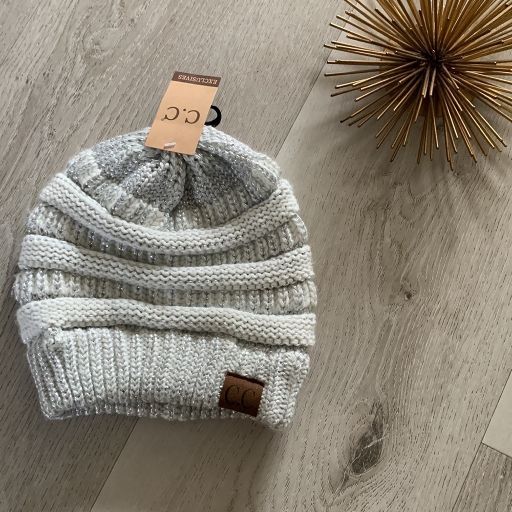 C.C Trendy Warm Chunky Soft Stretch Cable Knit Beanie Skully silver ivory NWT‎